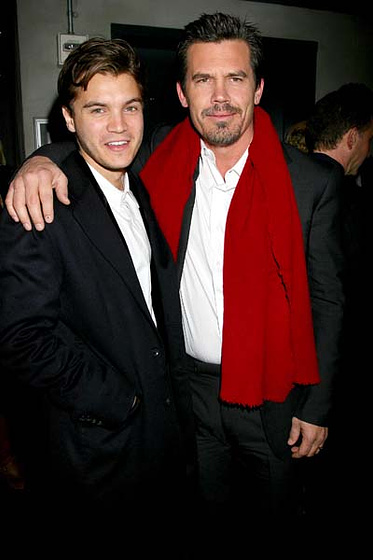 Josh Brolin y Emile Hirsch en Mi Nombre es Harvey Milk (Premiere en New York. Noviembre 2008)