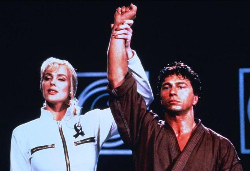 Brigitte Nielsen y Jeff Wincott en Misión de Justicia