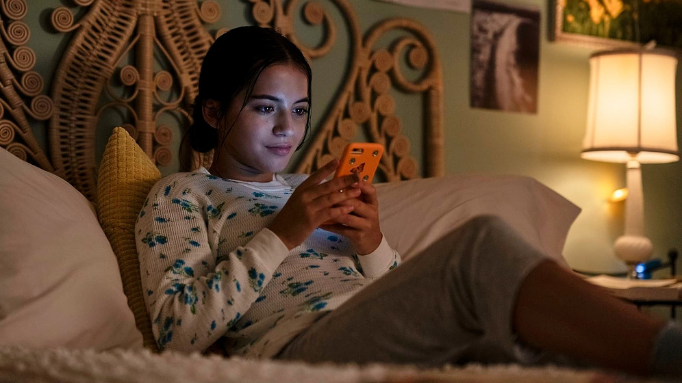 Isabela Moner en Mil Veces Hasta Siempre