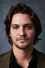 picture of actor Luke Grimes
