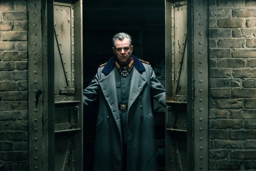 Danny Huston en wonder-woman