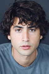picture of actor Ashton Moio