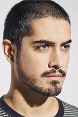 photo of person Avan Jogia