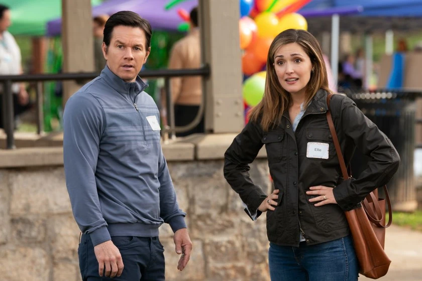 Mark Wahlberg y Rose Byrne en familia-al-instante