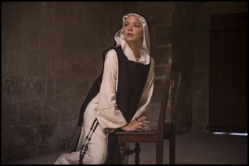 Virginie Efira en benedetta