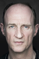 picture of actor Stuart Bowman