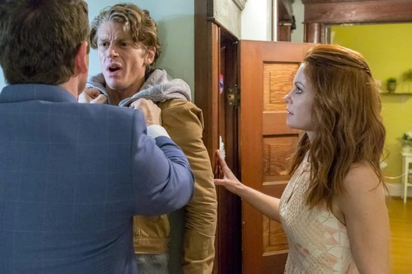 Candace Cameron Bure y Andrew Francis en un-misterio-para-aurora-teagarden-un-monton-de-problemas