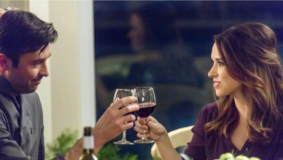 Lacey Chabert y Carlo Marks en a-la-luz-de-la-luna