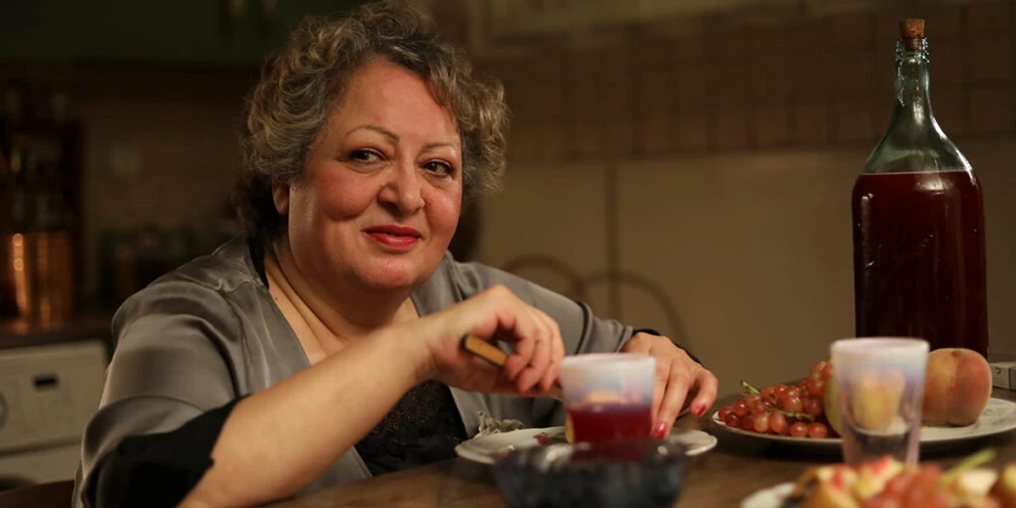 Lili Farhadpour en mi-postre-favorito