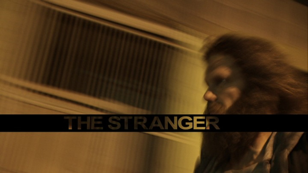 Imagen de The Stranger (Títulos de crédito)