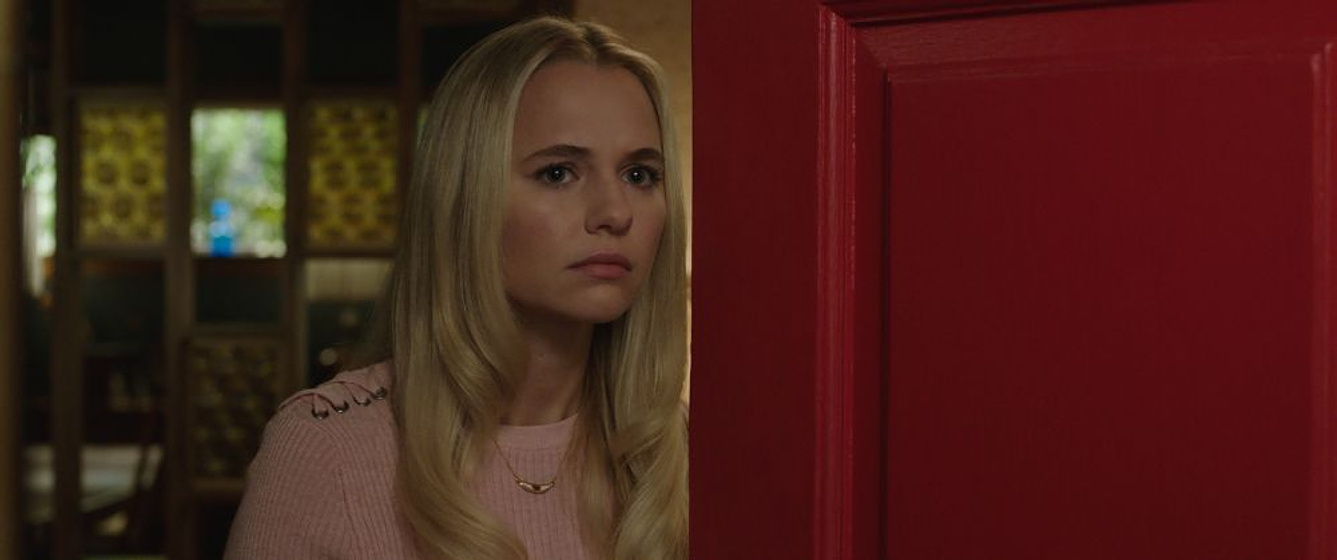 Madison Iseman en Annabelle vuelve a casa
