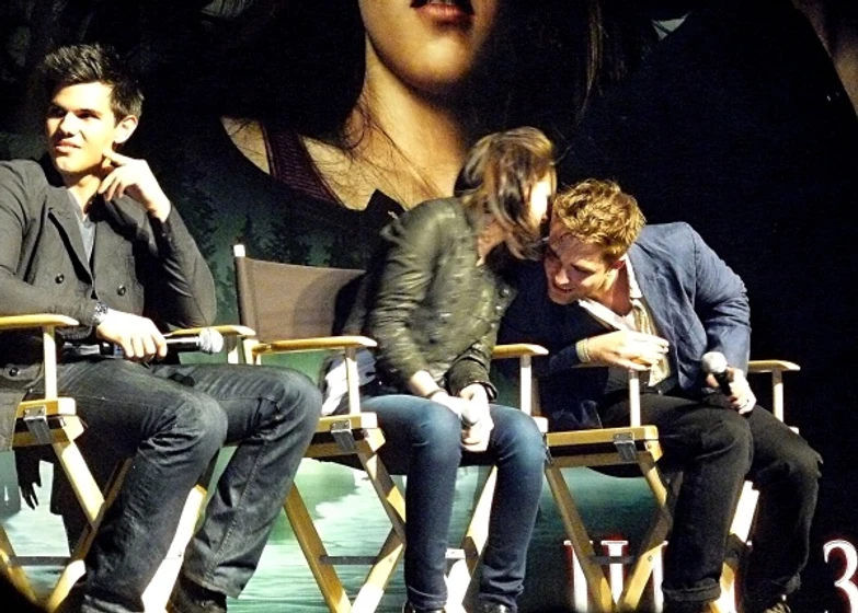 Kristen Stewart, Robert Pattinson y Taylor Lautner en La saga Crepúsculo: Eclipse (Convención Los Ángeles)