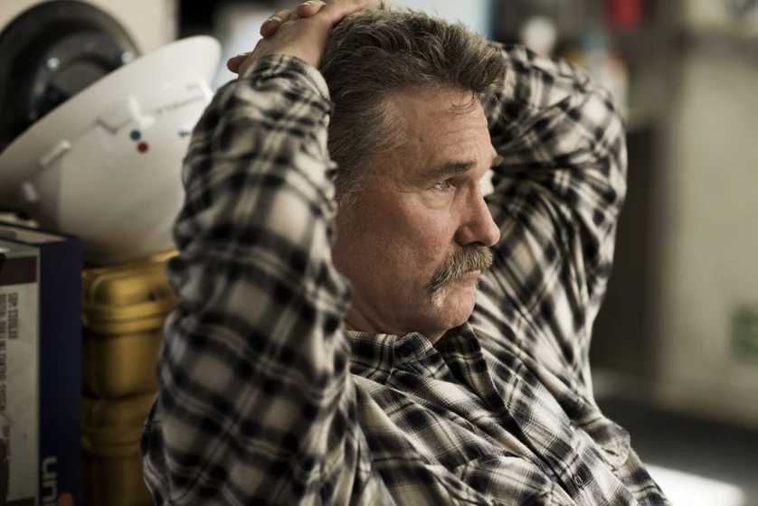 Kurt Russell en marea-negra