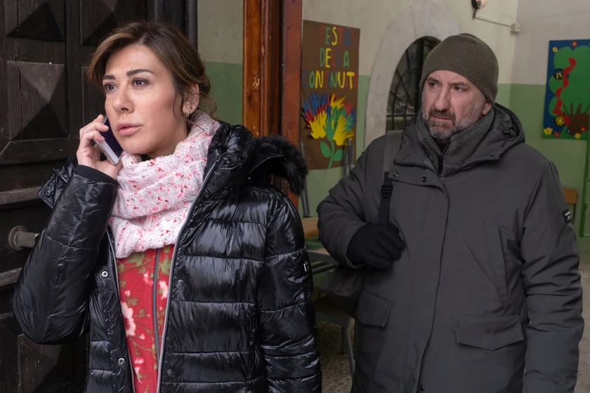 Antonio Albanese y Virginia Raffaele en bienvenido-a-la-montana