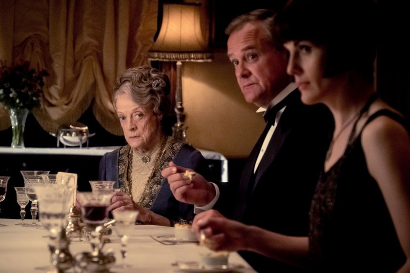 Maggie Smith, Hugh Bonneville y Tuppence Middleton en Downton Abbey