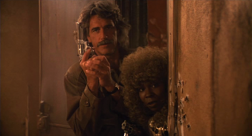 Sam Elliott y Whoopi Goldberg en Belleza Mortal