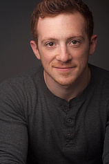picture of actor Ethan Slater