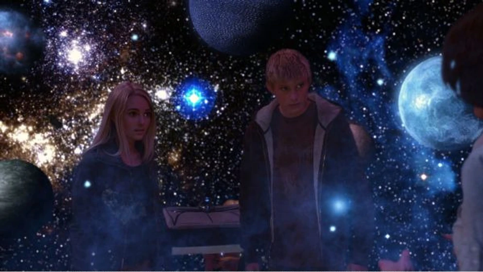 Annasophia Robb y Alexander Ludwig en la-montana-embrujada