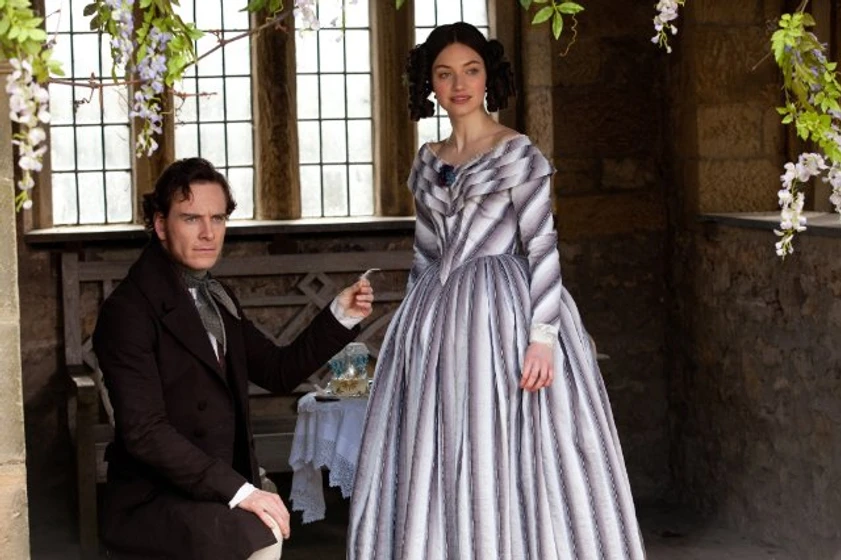 Imogen Poots y Michael Fassbender en jane-eyre-2011