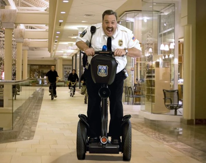 Kevin James en superpoli-de-centro-comercial