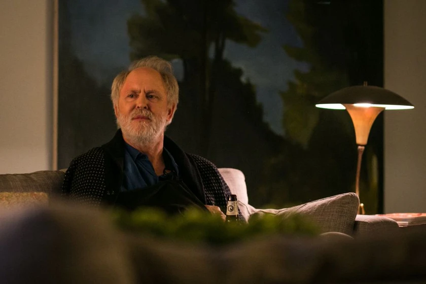 John Lithgow en el-amor-es-extrano