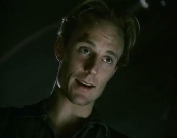Matt Frewer en max-headroom-veinte-minutos-en-el-futuro