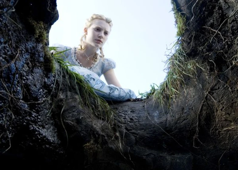 Mia Wasikowska en Alicia en el País de las Maravillas