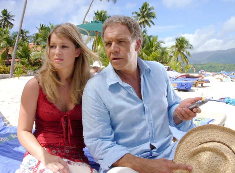 Christian Kohlund y Miriam Morgenstern en Dream Hotel: Seychelles
