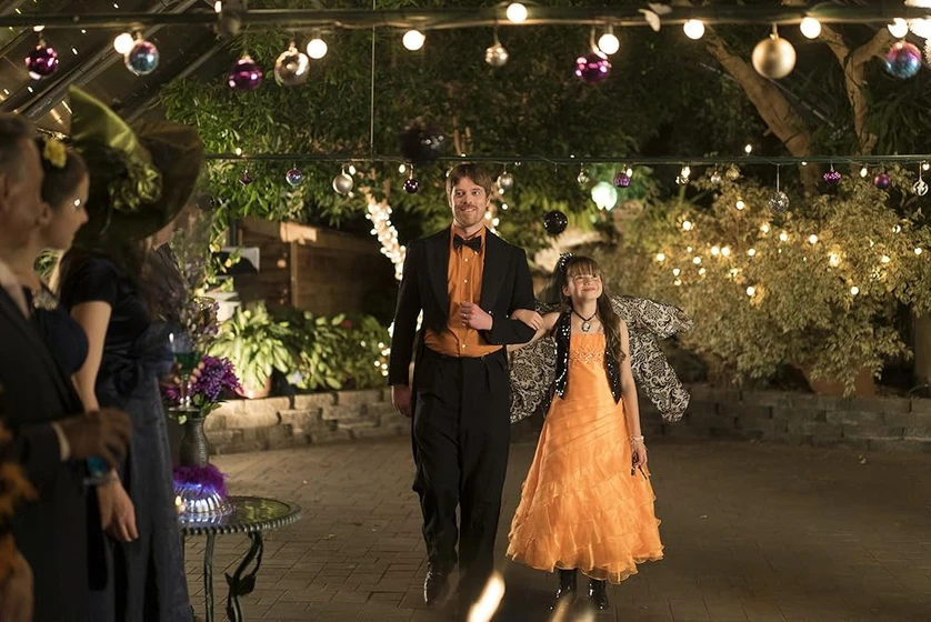 Morgan Neundorf y Will Ennis en a-witches-ball