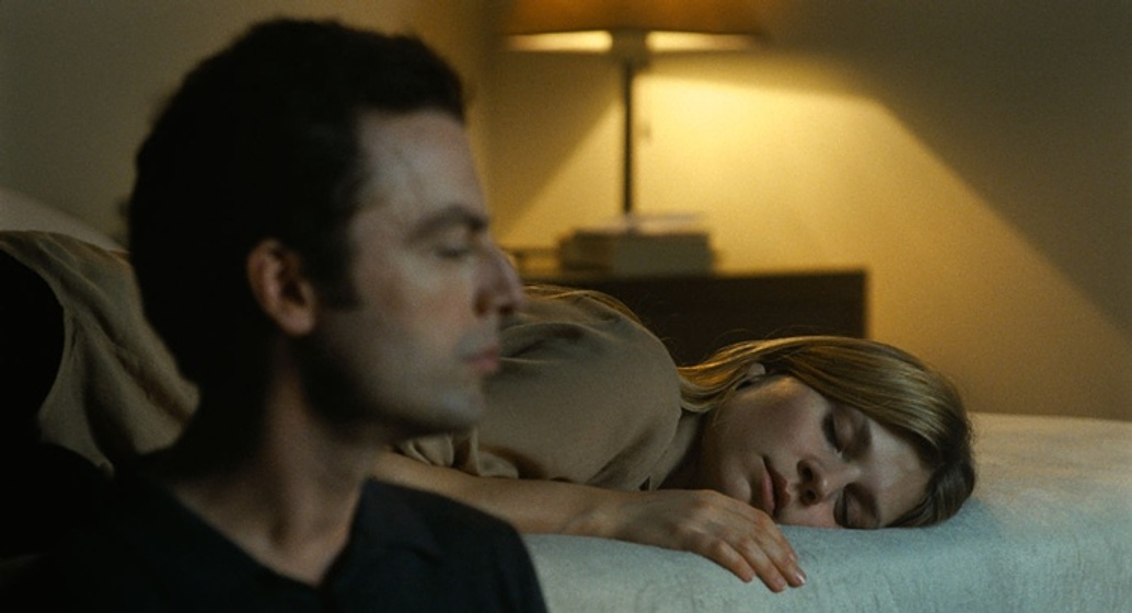 Clémence Poésy y Justin Kirk en Mi Amigo Mr. Morgan