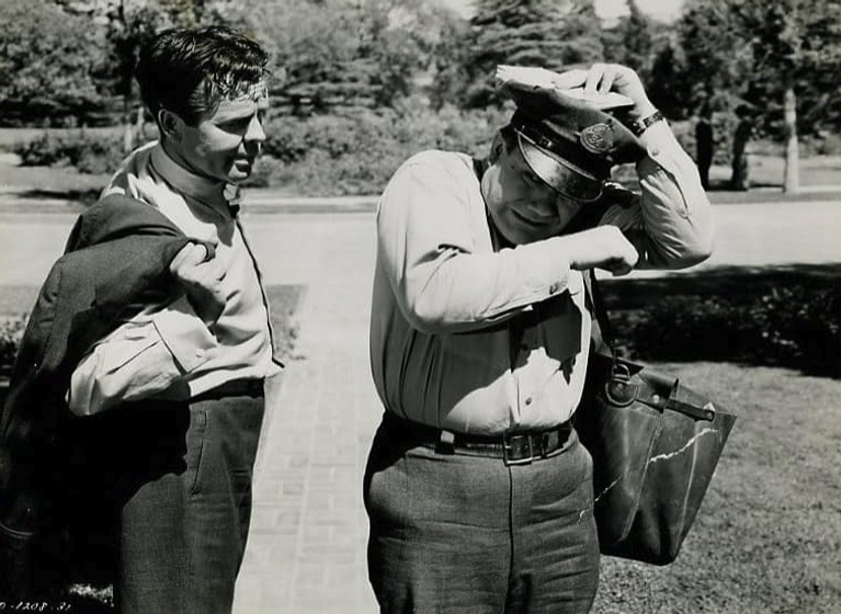 Arthur Lake y Dick Wessel en Beware of Blondie