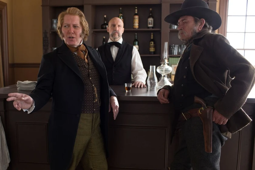 James Spader y Tommy Lee Jones en deuda-de-honor