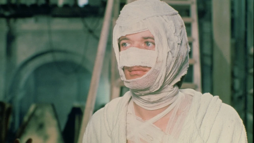 Michael Sarrazin en frankenstein-su-verdadera-historia