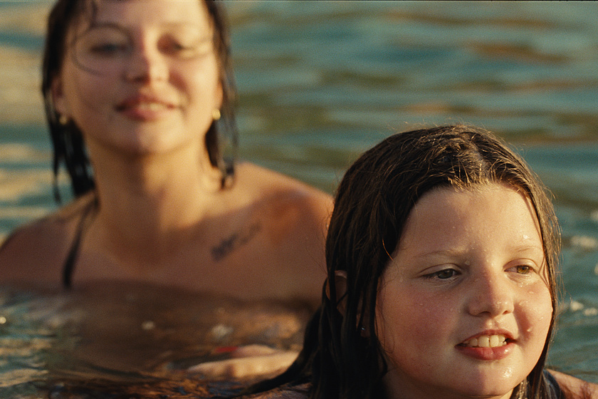 Elise Havelange y Anna Polina en Plaisir fantôme