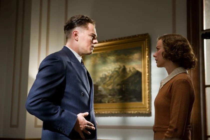 Leonardo DiCaprio y Naomi Watts en j-edgar