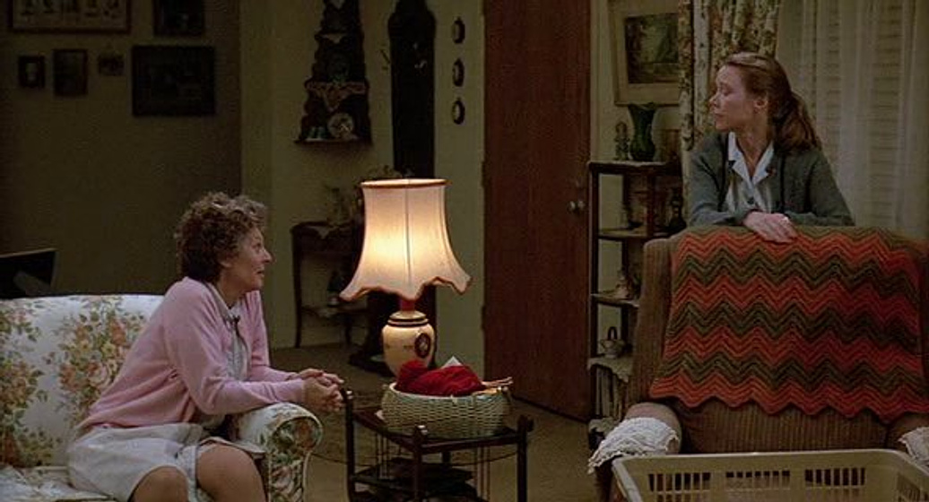 Sissy Spacek y Anne Bancroft en Buenas Noches, Madre