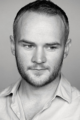 photo of person Oliver Lansley