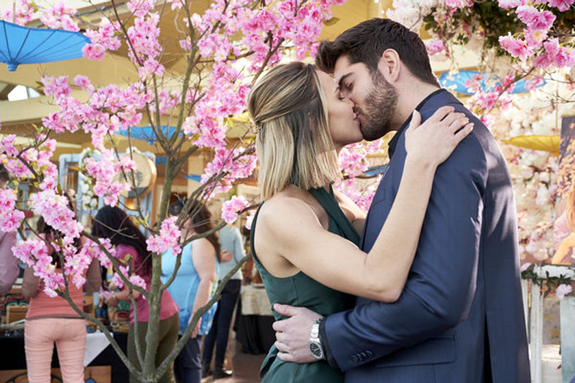 Arielle Kebbel y Nick Bateman en Un Pincel Enamorado
