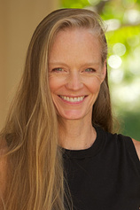 photo of person Suzy Amis