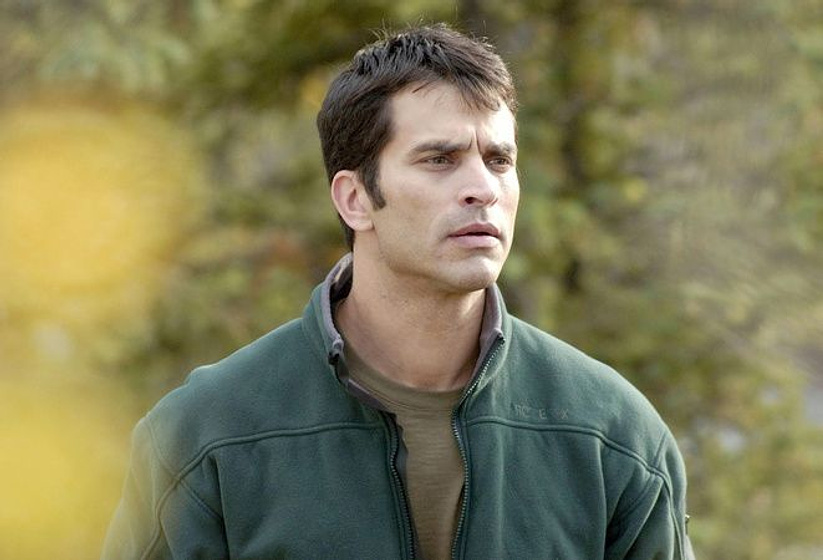Johnathon Schaech en Angels Fall