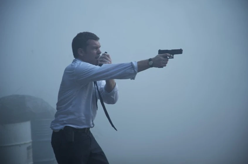 Sam Worthington en tierra-de-asesinatos