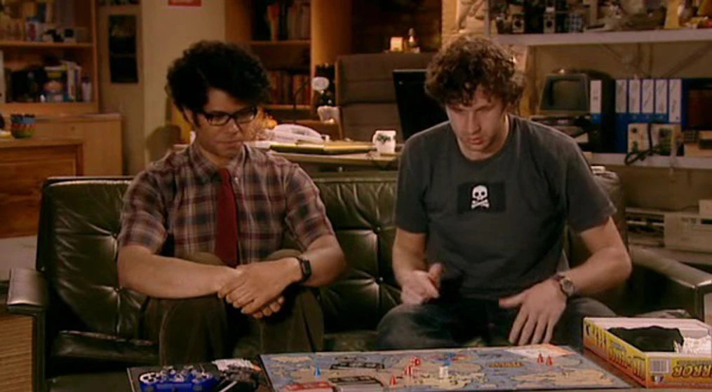 Richard Ayoade y Chris O'Dowd en Los informáticos