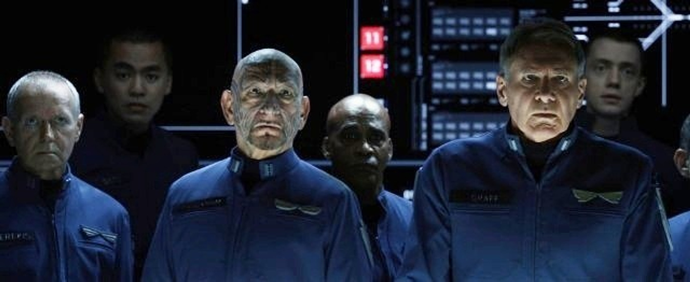 Harrison Ford [I] y Ben Kingsley en El Juego de Ender