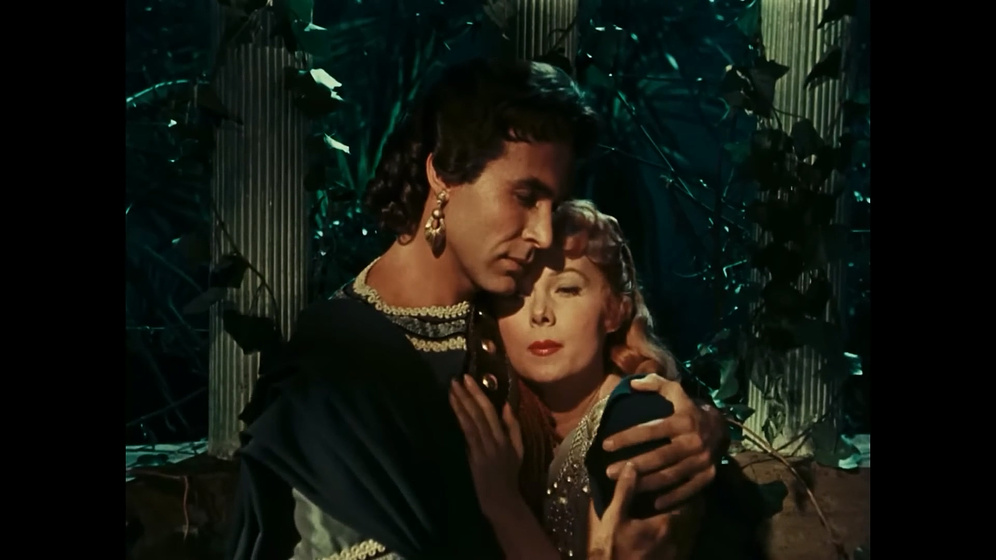 Rhonda Fleming y Ricardo Montalbán en semiramis-esclava-y-reina