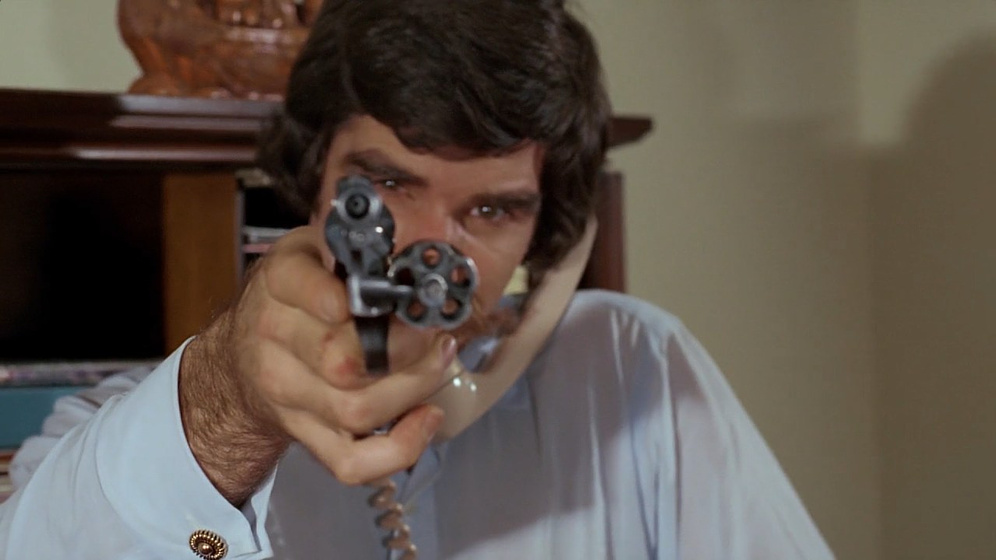 Harry Reems en deadly-weapons