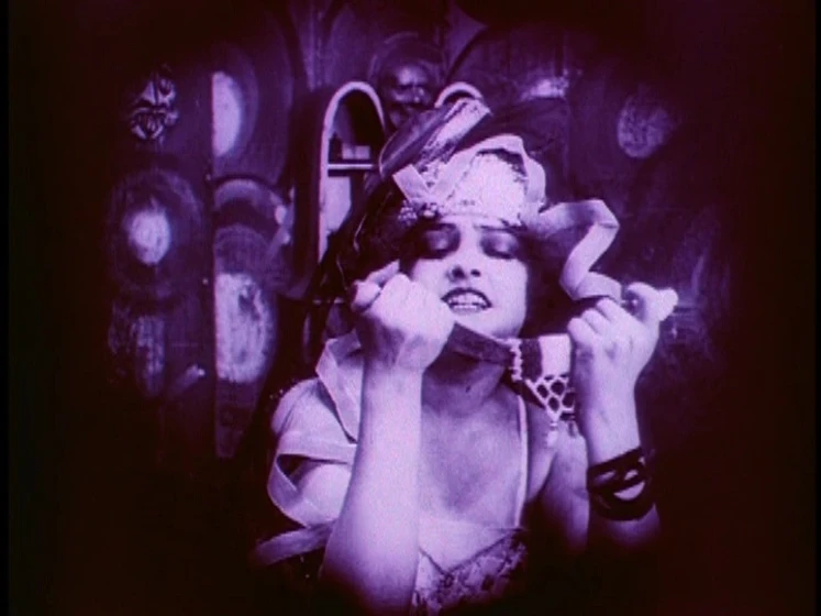 Fern Andra en genuine-a-tale-of-a-vampire
