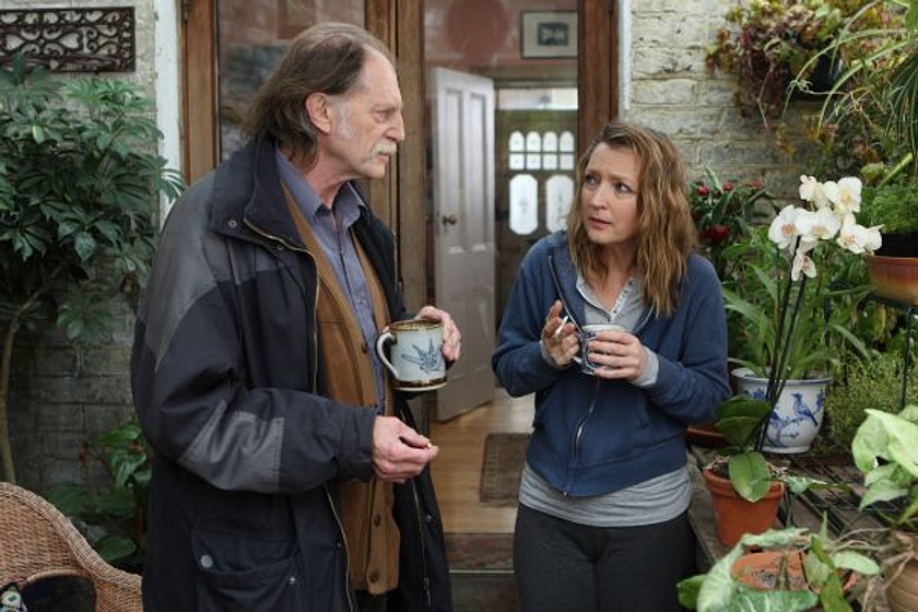 David Bradley [IV] y Lesley Manville en Another Year